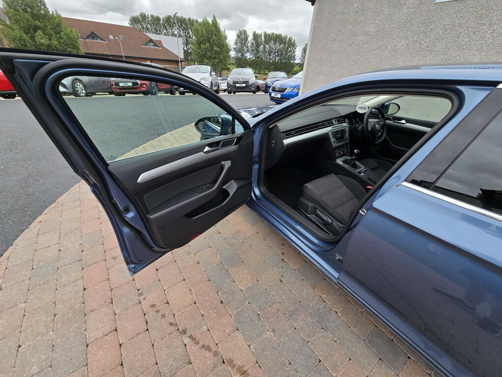Volkswagen Passat 1.4 Tsi Gte 218Ps Phev Dsg Estate Blue #33