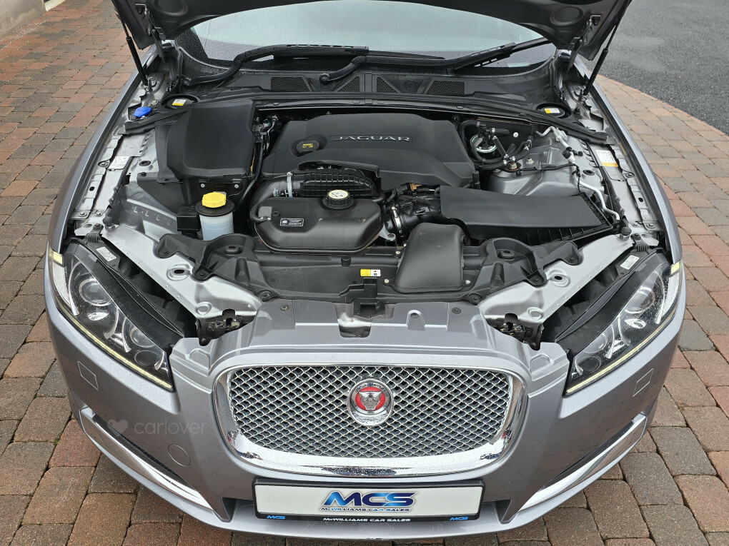 Jaguar XF 2.2D Luxury Saloon Euro 5 Ss 1 White #18