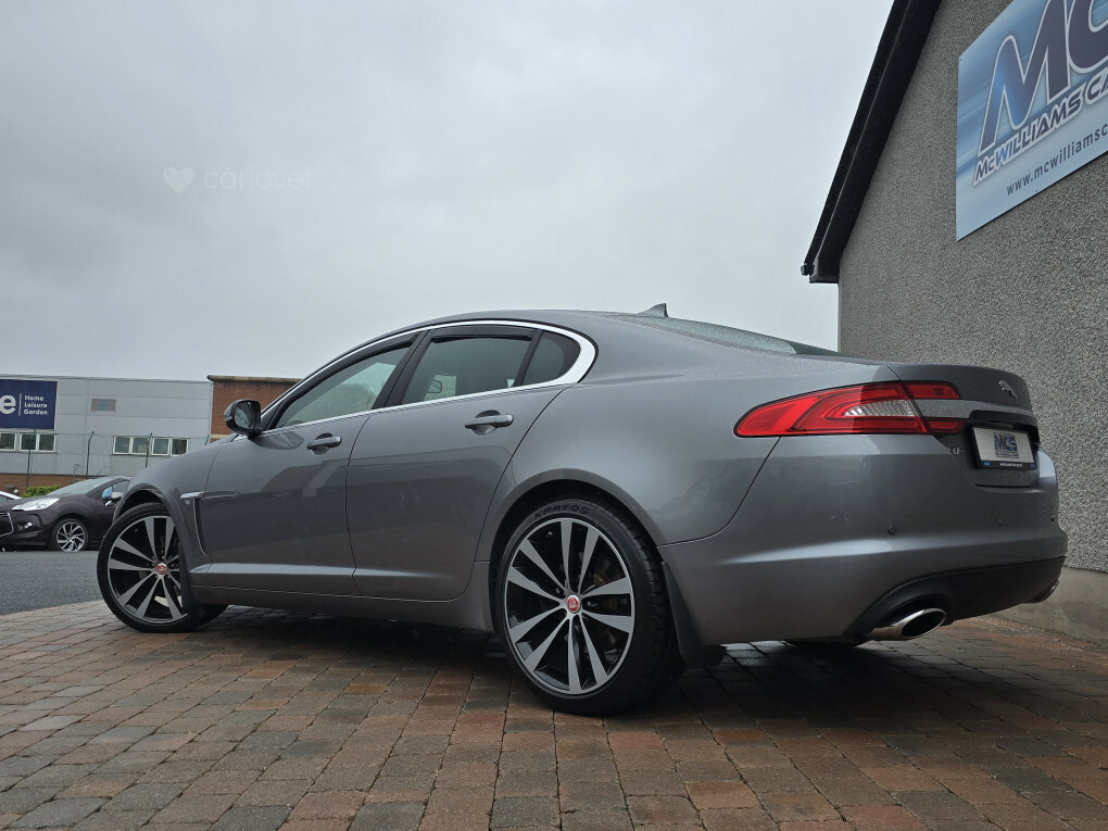 Jaguar XF Luxury V6 D #5