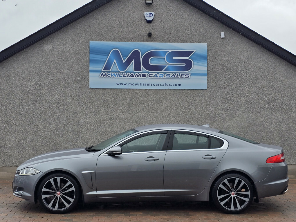Jaguar XF Luxury V6 D #6