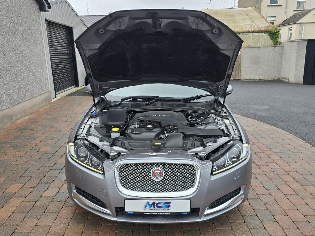 Jaguar XF 2.2D Luxury Saloon Euro 5 Ss 1 White #12