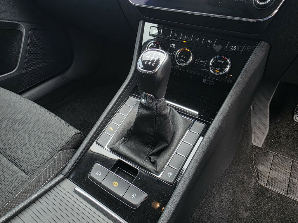 Skoda Superb Superb Se L Executive Tdi S-a Black #28
