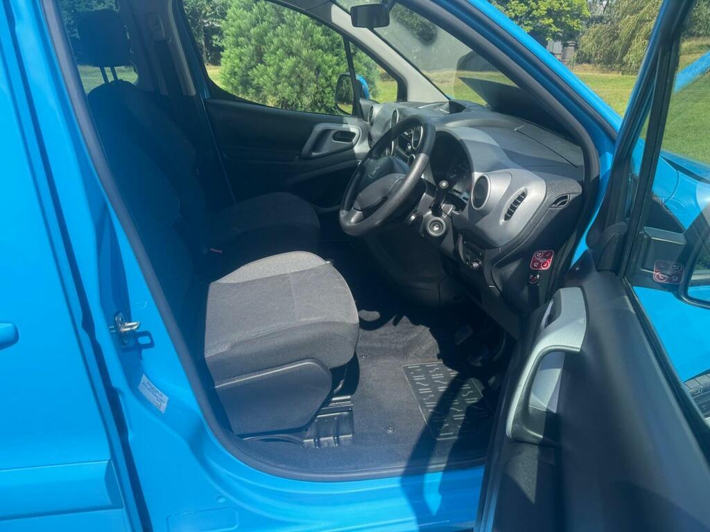 Peugeot Partner Tepee 1.6L Allure Grey #10