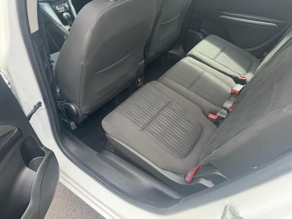 Vauxhall Zafira Tourer Tech Line Red #27