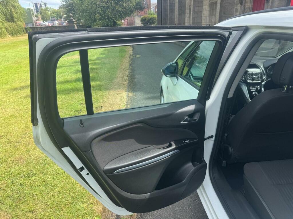 Vauxhall Zafira Tourer Tech Line Red #26