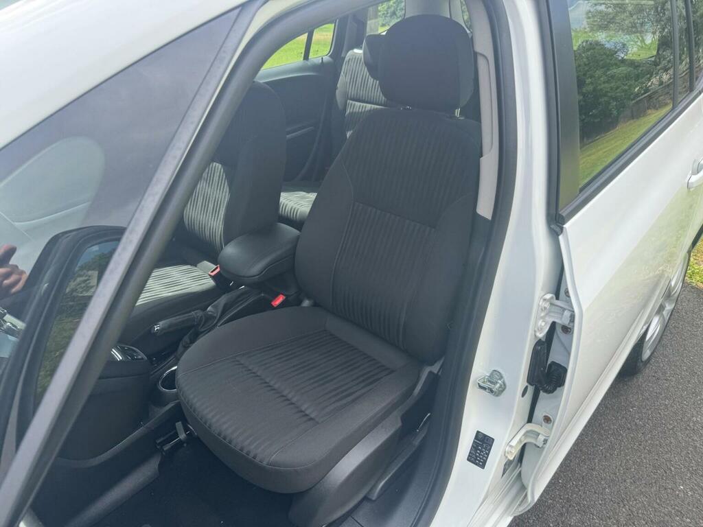 Vauxhall Zafira Tourer Tech Line Red #21