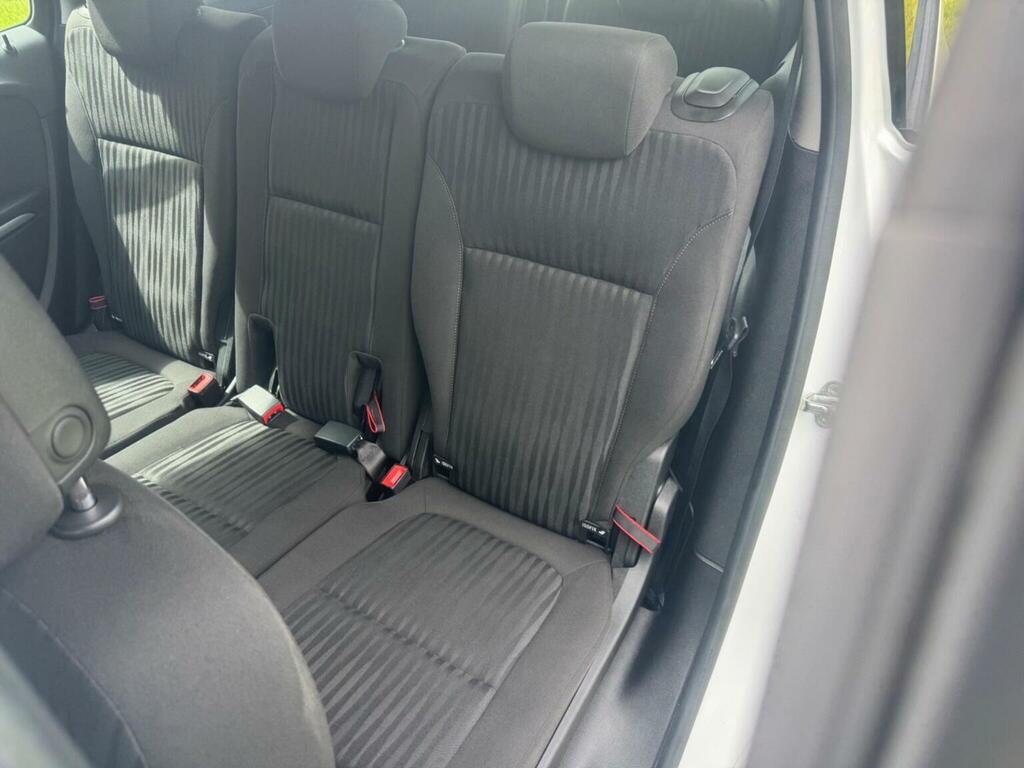 Vauxhall Zafira Tourer Tech Line Red #25