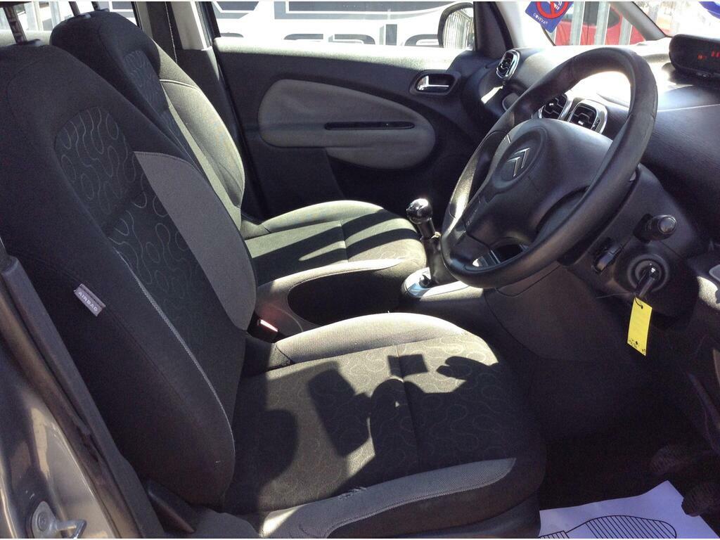 Citroen C3 Picasso Exclusive Hdi 5-Door Beige #8