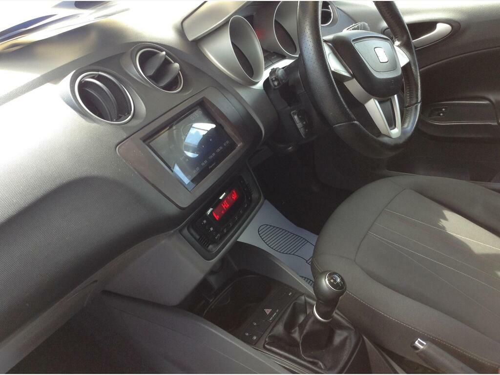 Seat Ibiza Hatchback 1.4 16V Chill Sport Coupe Euro 5 20 Red #8