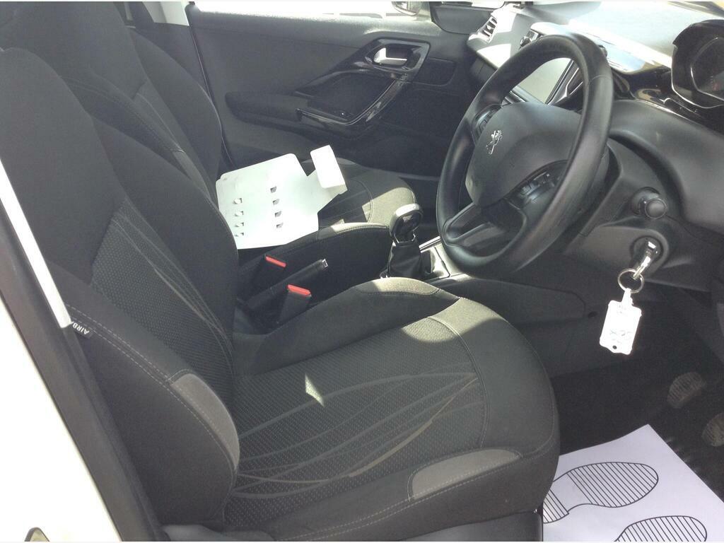 Peugeot 208 1.2 Vti Allure Euro 5 White #8