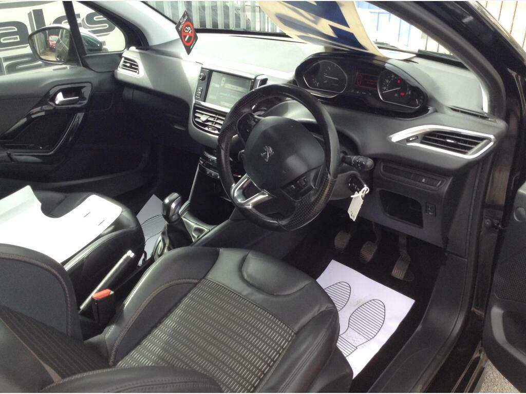 Peugeot 208 1.2 Vti Active Black #9