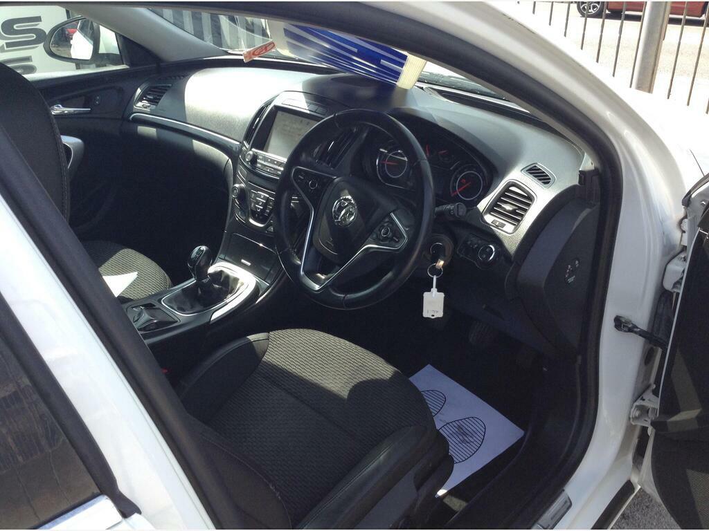Vauxhall Insignia   #9