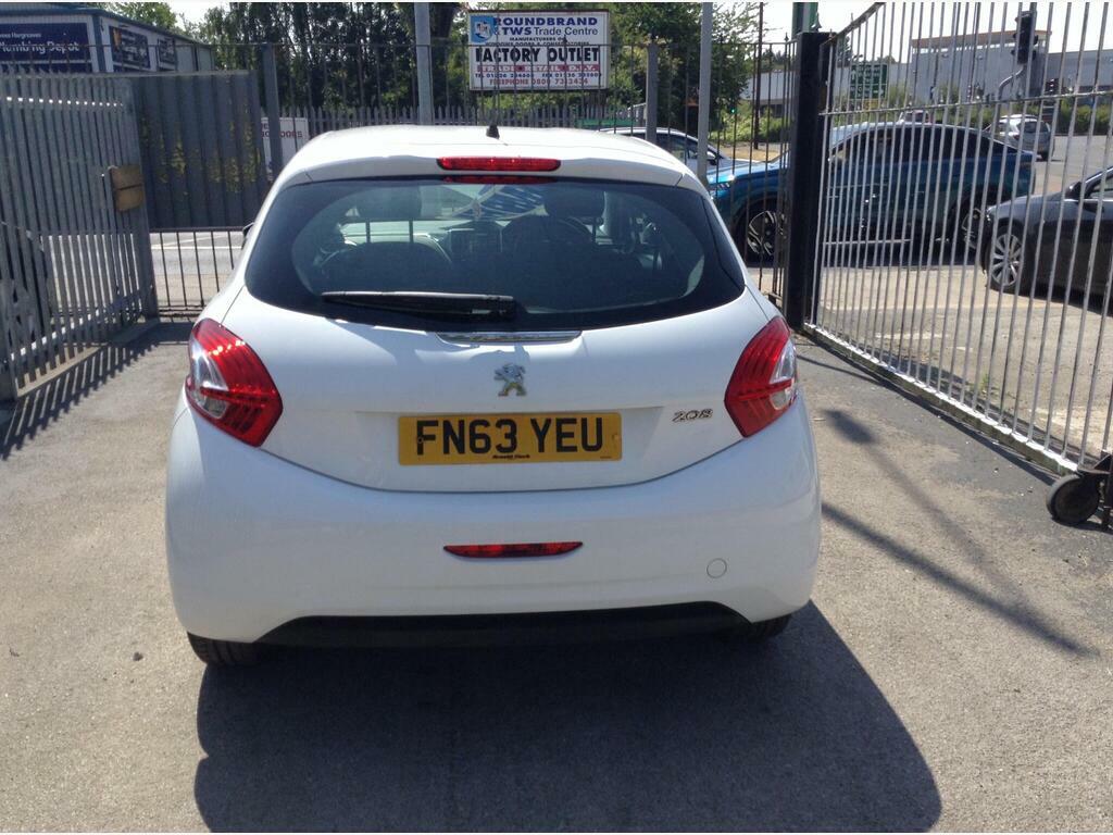 Peugeot 208 1.4 Hdi Active Euro 5 White #5