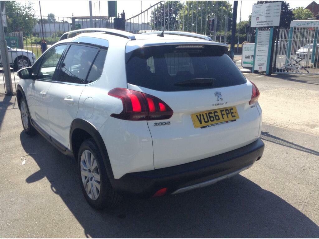 Peugeot 2008 1.2 Puretech Allure Euro 6 White #4