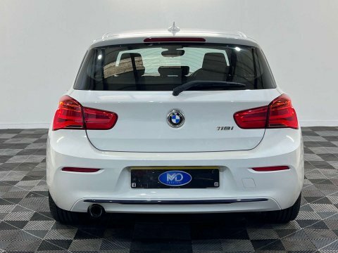 BMW 1 Series 1.5 118I Sport White #4