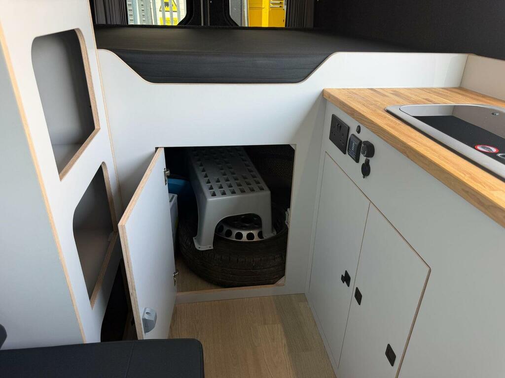 Volkswagen Crafter Diesel Silver #17