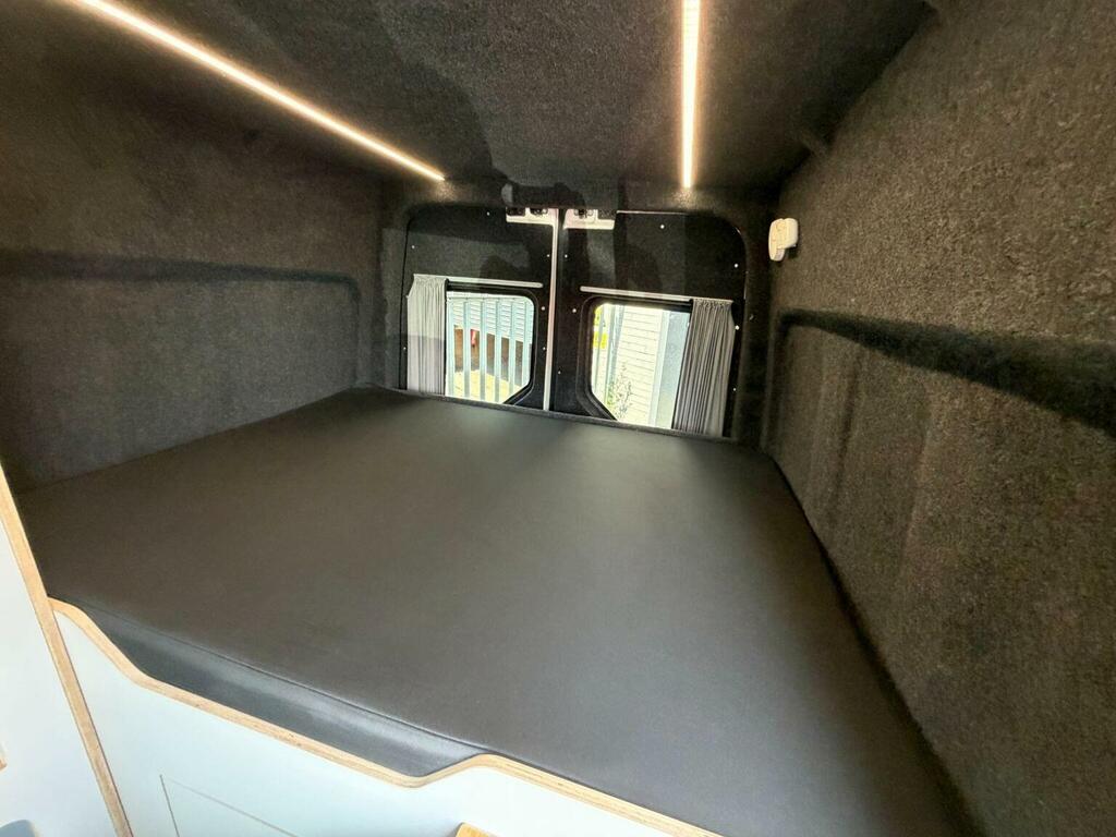 Volkswagen Crafter Crafter Campervan Mwb High Roof 2.0 Tdi Fixed Be White #3