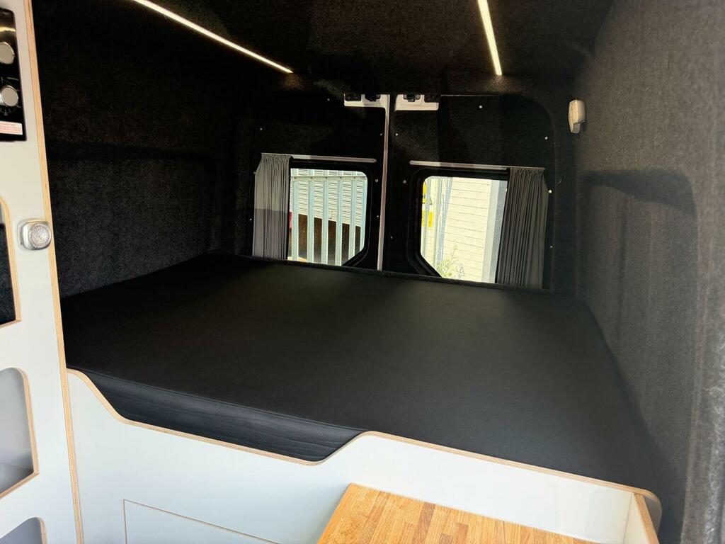 Volkswagen Crafter Diesel Silver #10