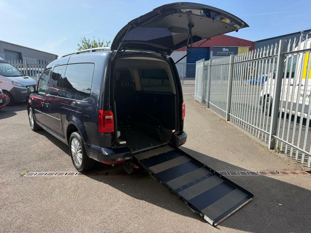 Volkswagen Caddy Maxi Life 2.0 Tdi Dsg Euro 6 Ss Blue #2