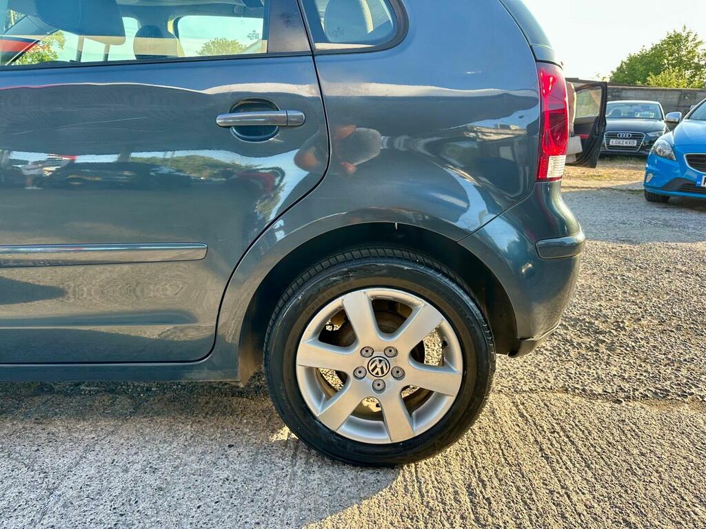 Volkswagen Polo 1.2 E Hatchback 138 Gkm, 60 Bh Silver #48