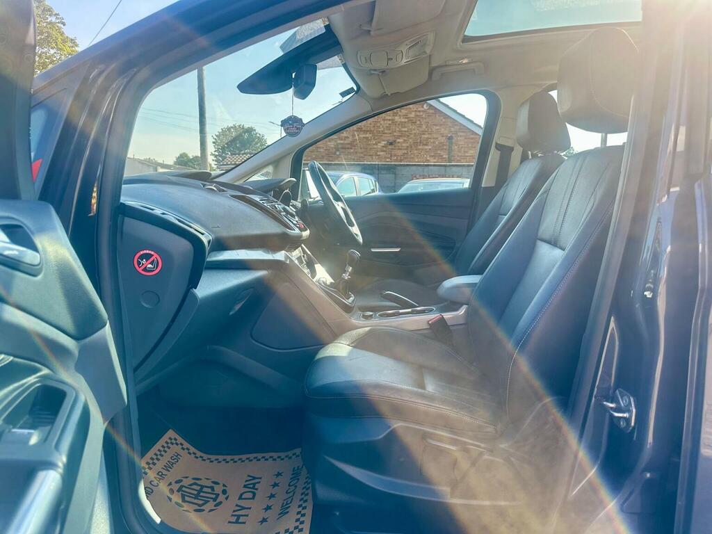 Ford Grand C-Max Titanium Black #39