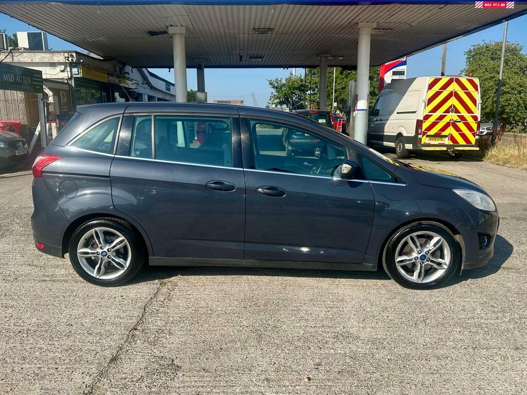 Ford Grand C-Max Titanium Black #16