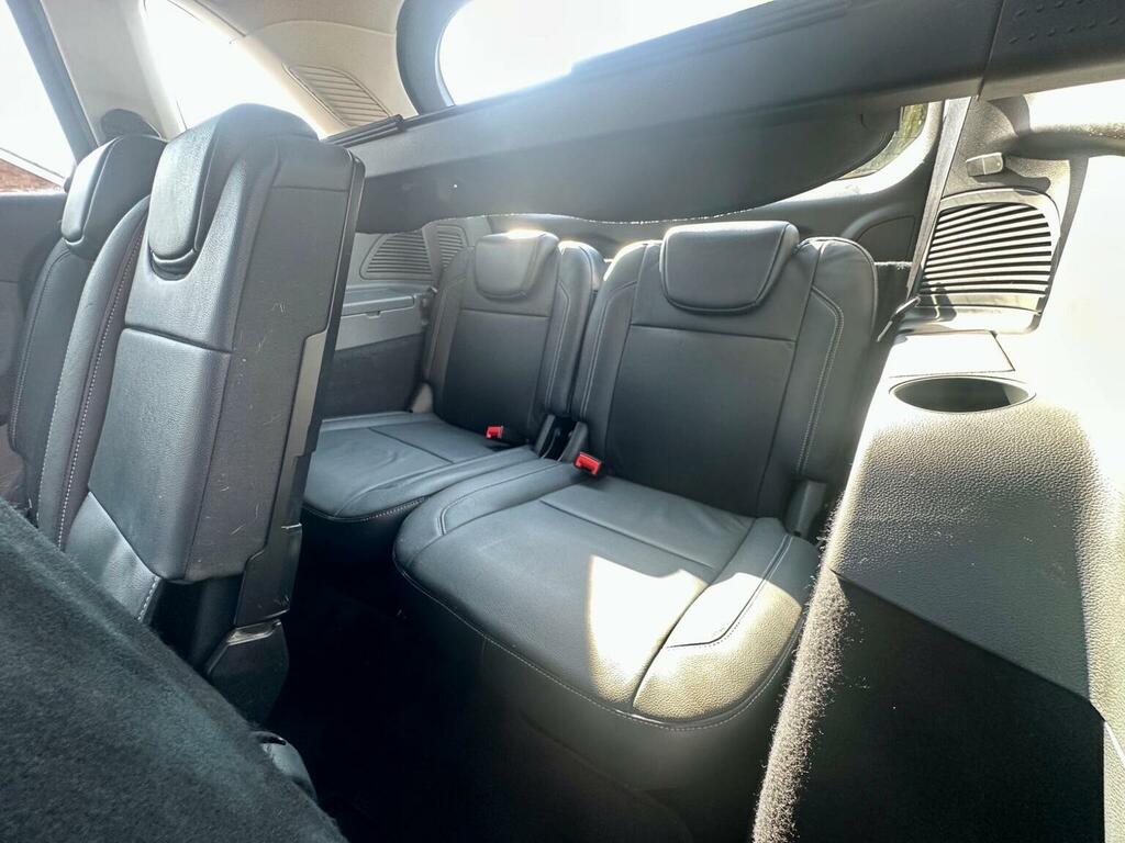 Ford Grand C-Max Titanium Black #46