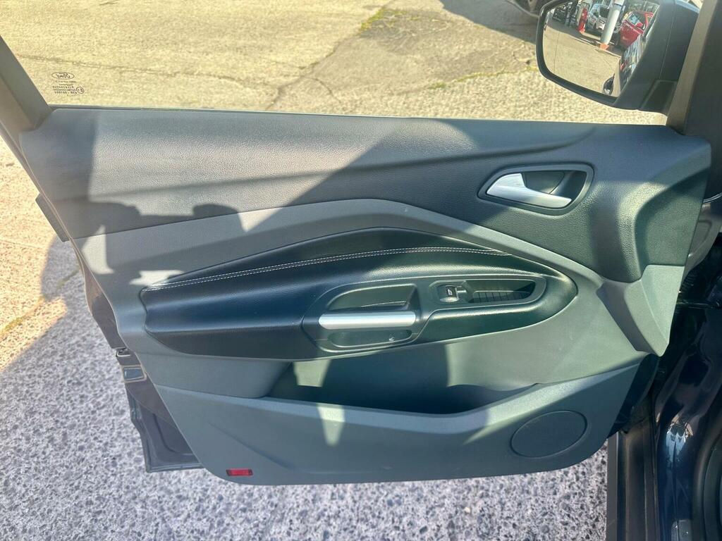 Ford Grand C-Max Titanium Black #40