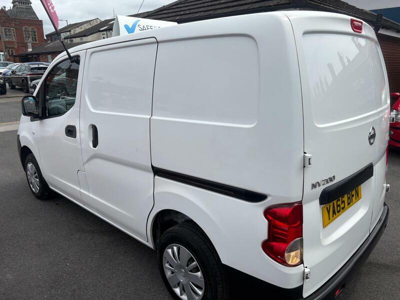 Nissan NV200 1.5-Dci-acenta-swb-euro-5-6dr-ac White #6
