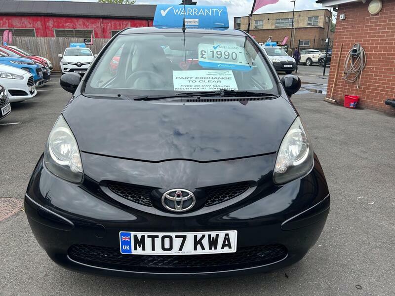 Toyota Aygo 1.0-Vvt-i-black-euro-4-3dr Black #3