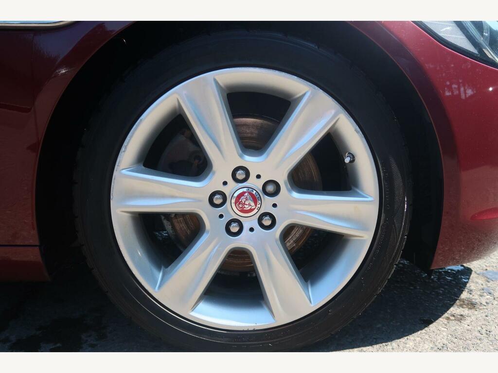 Jaguar XE 2.0D Portfolio Euro 6 S S Red #3