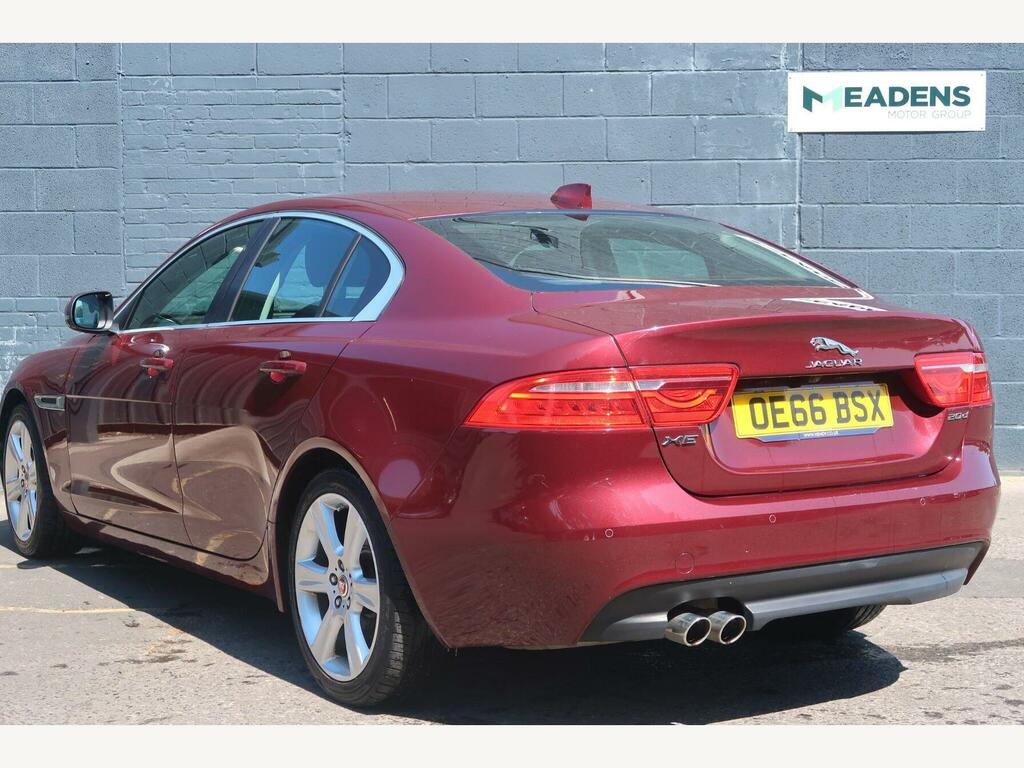 Jaguar XE 2.0D Portfolio Euro 6 S S Red #4