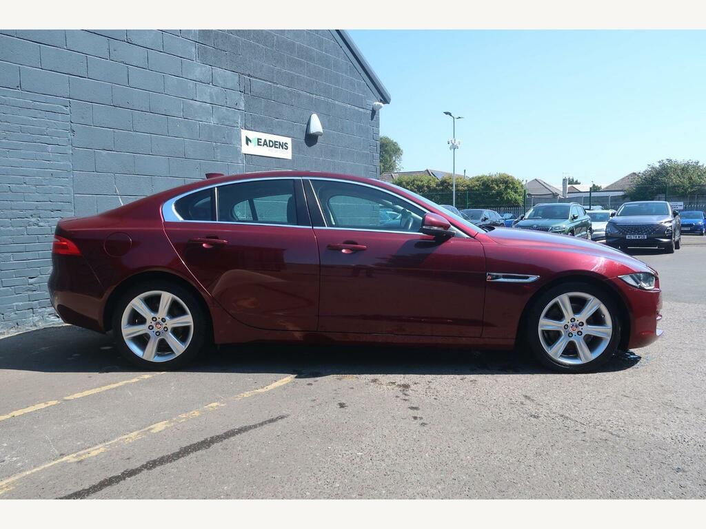 Jaguar XE 2.0D Portfolio Euro 6 S S Red #2