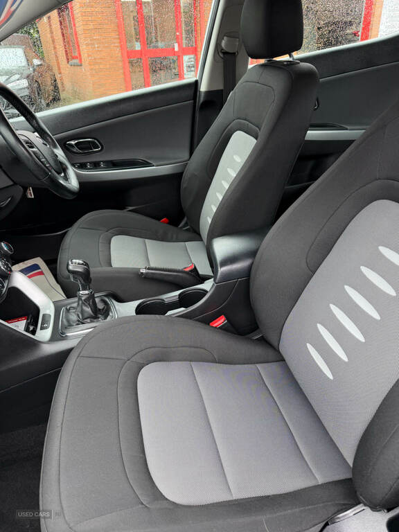Kia Ceed 1.6 Crdi 2 Ecodynamics Silver #4