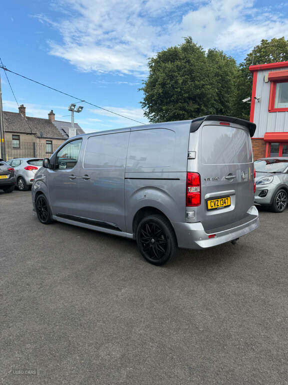Vauxhall Vivaro 2.0 Turbo D 180 Gs H1 Van Grey #4