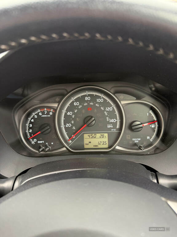 Toyota Yaris 1.5 Vvt-h Icon E-cvt Euro 6 Red #19