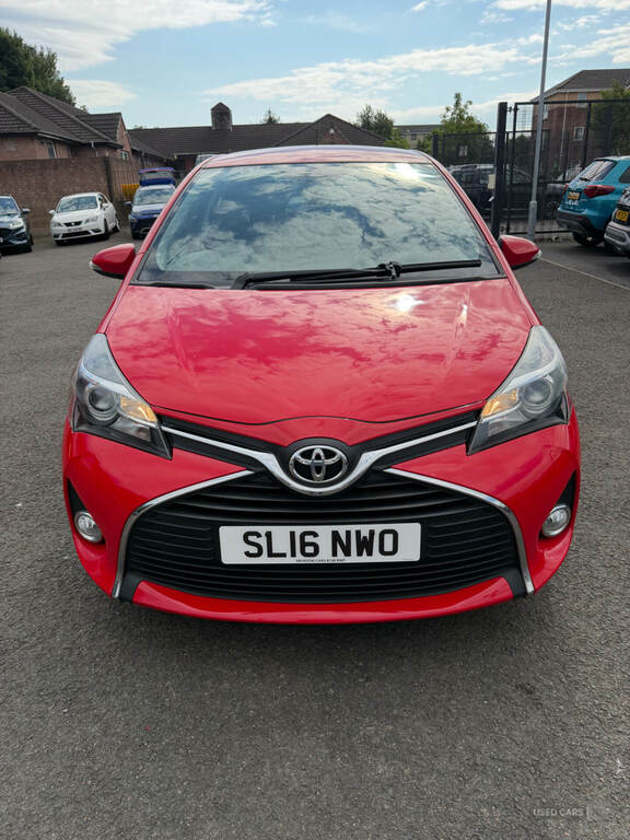 Toyota Yaris 1.5 Vvt-h Icon E-cvt Euro 6 Red #11
