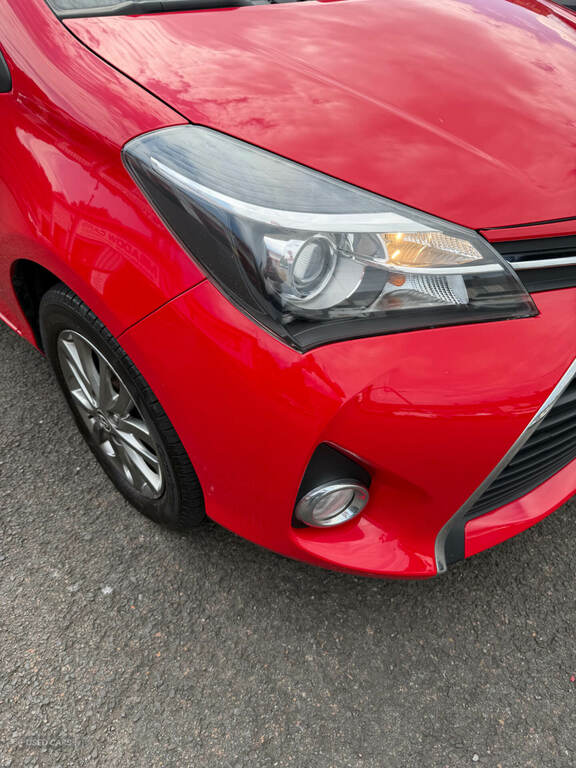 Toyota Yaris 1.5 Vvt-h Icon E-cvt Euro 6 Red #14