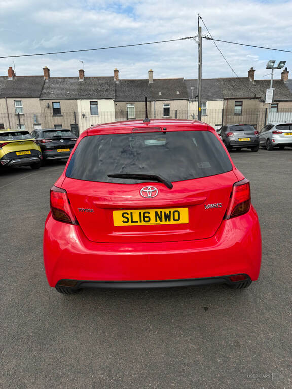 Toyota Yaris 1.5 Vvt-h Icon E-cvt Euro 6 Red #13
