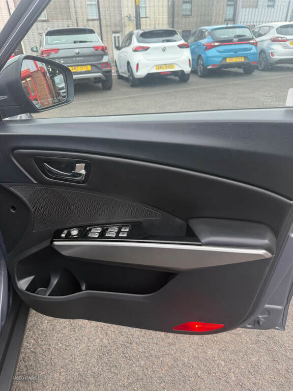 SsangYong Tivoli E-xgi Se Suv White #15