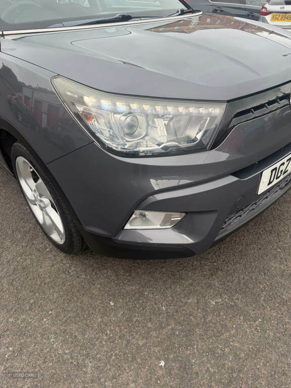SsangYong Tivoli E-xgi Se Suv White #14
