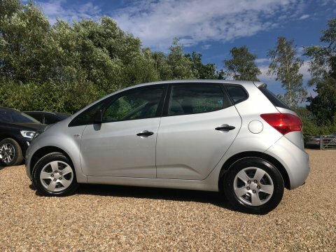 Kia Venga 1.6 2 Euro 5 Black #9