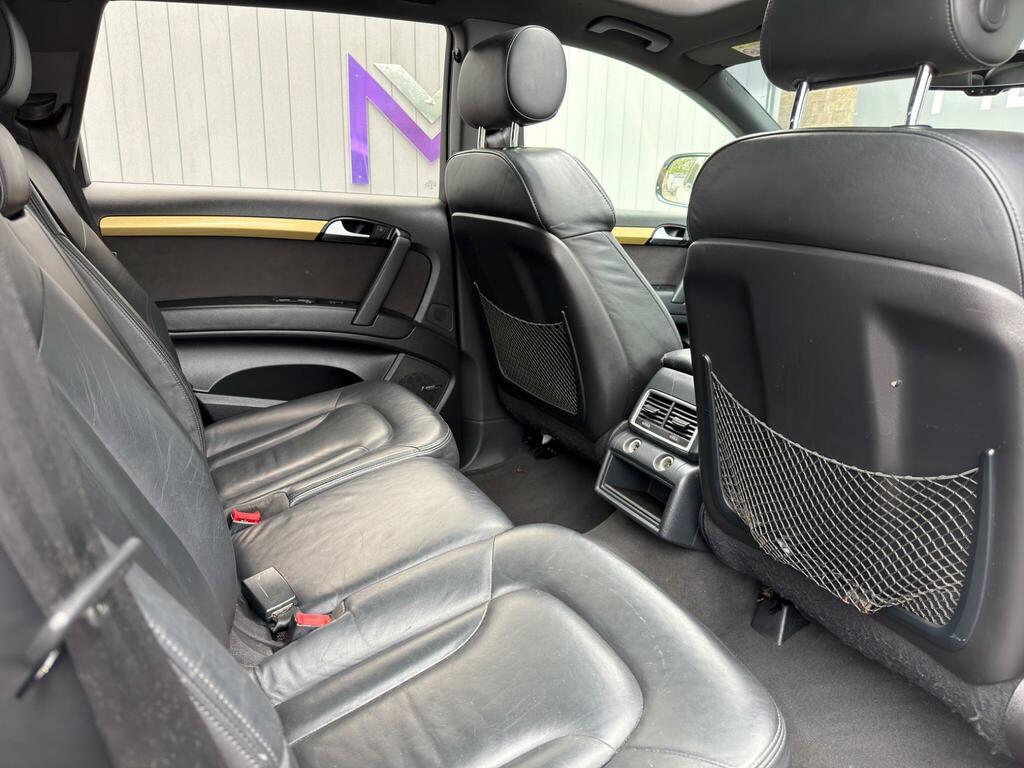 Audi Q7  Grey #53