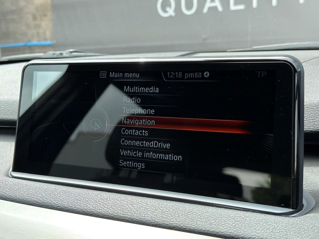BMW X5 Suv White #40