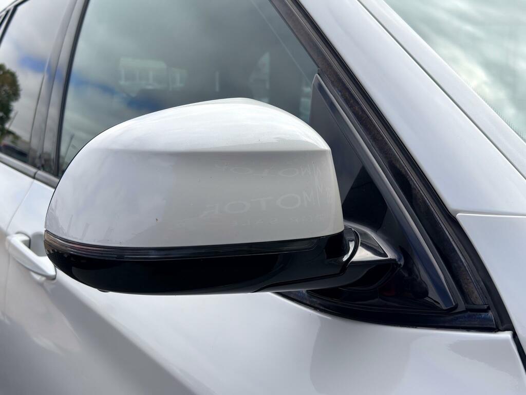 BMW X5 Suv White #8