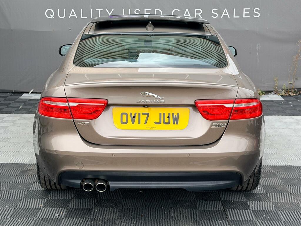 Jaguar XE R-sport Red #18
