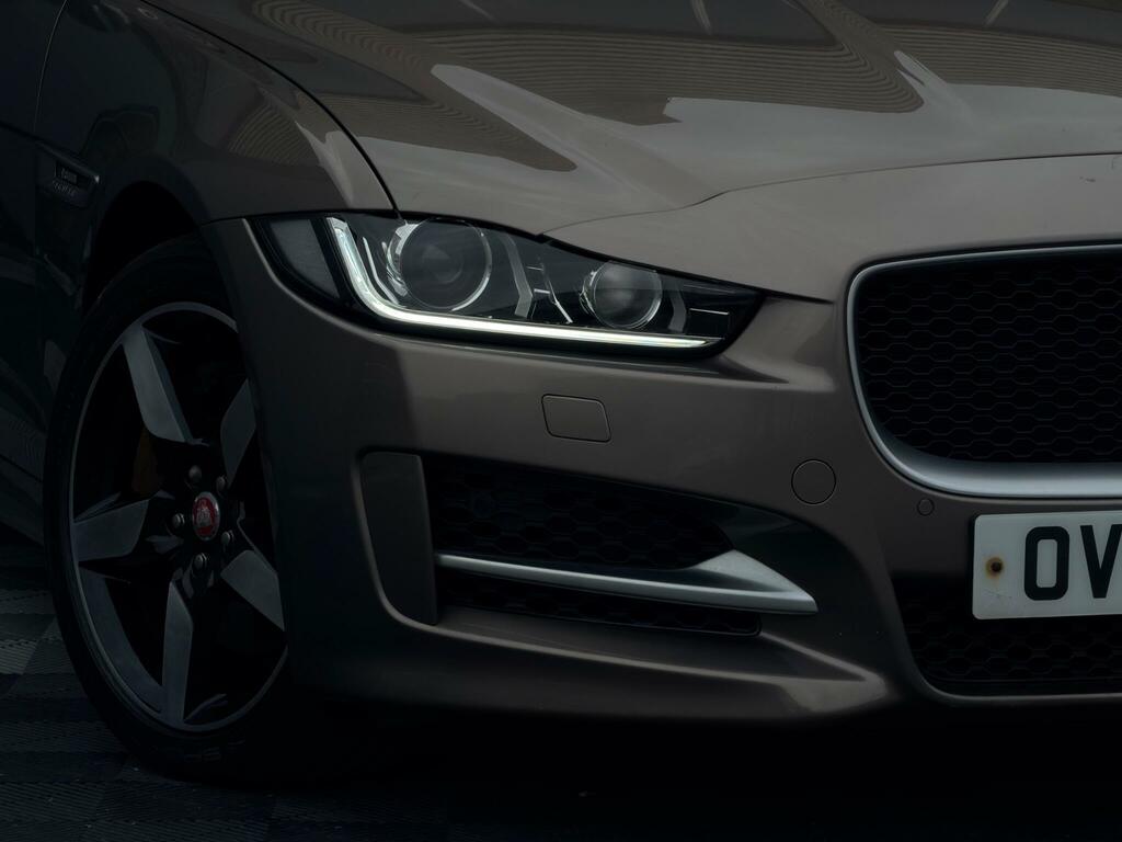 Jaguar XE R-sport Brown #4
