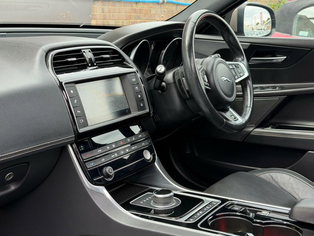 Jaguar XE R-sport Red #47