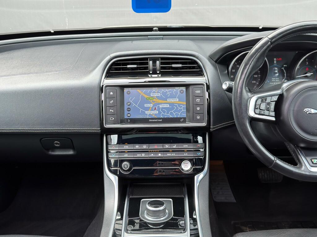 Jaguar XE R-sport Red #33