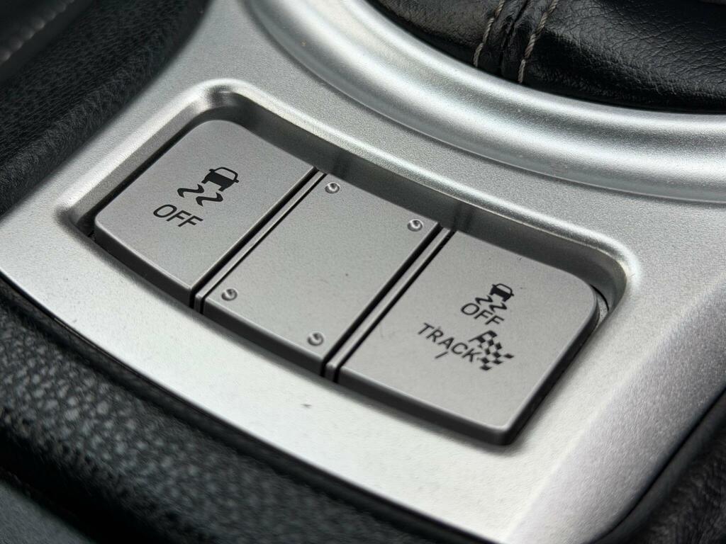 Toyota GT86 2L Null White #38